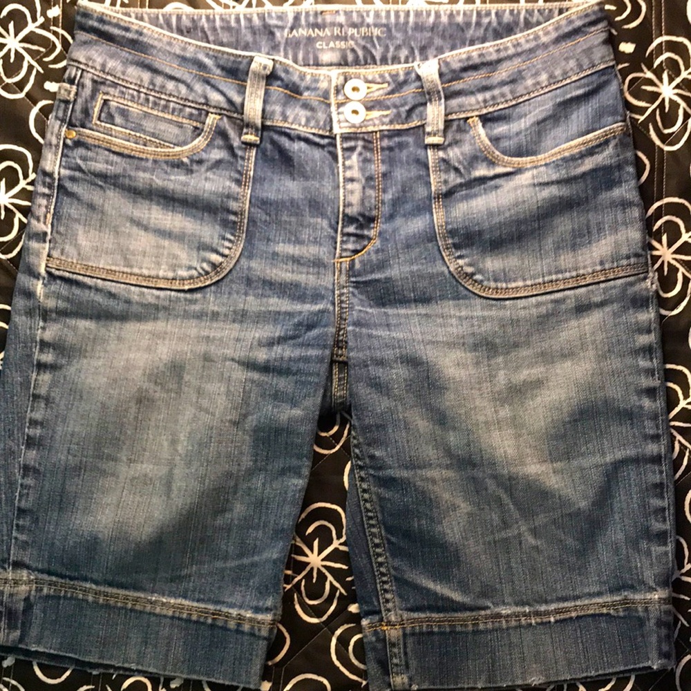 Ladies Sz.6 Banana Republic Classic Bermuda Shorts